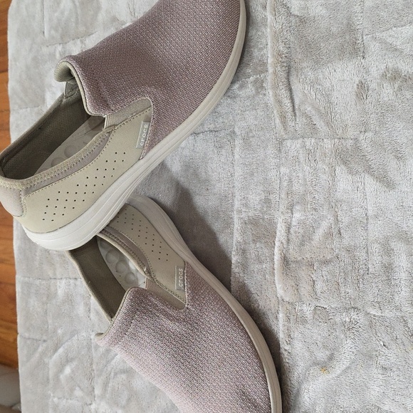 Reviva by Crocs Men's Slip-On Loafers Tan Stretch Comfort Casual Sz 11 EUC - Picture 7 of 12